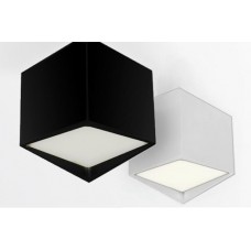 Потолочный светодиодный светильник Italline 629111 black/white Потолочный светодиодный светильник Italline 629111 black/white